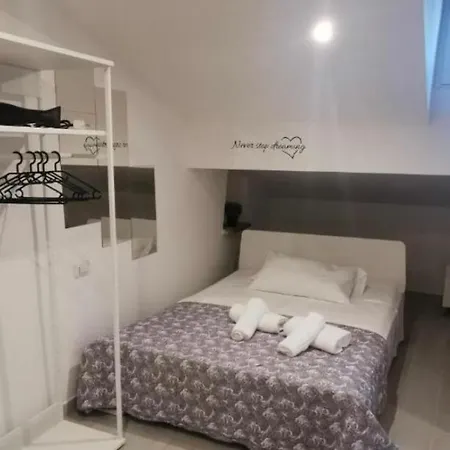 Mansarda 1 Sb * 파르마